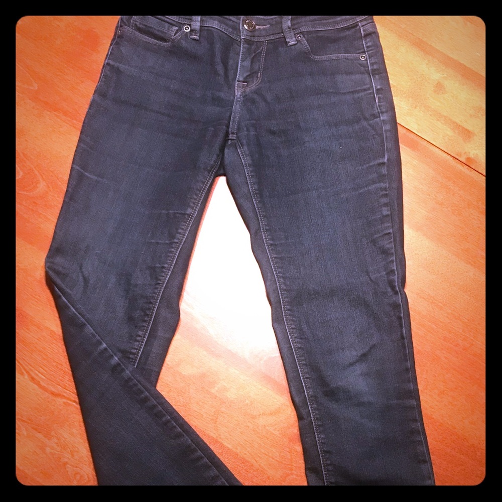 The Limited- Original 917 Skinny Jeans EUC